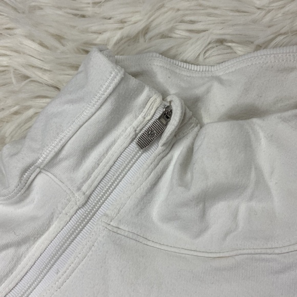 Lululemon Brisk Running 1/2 Zip White - Picture 3 of 5